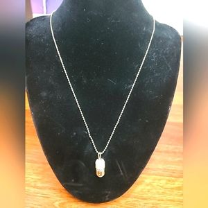 🎄🎅 🎁 Melinda Maria Pill Pendant on ball-link chain (Retired)